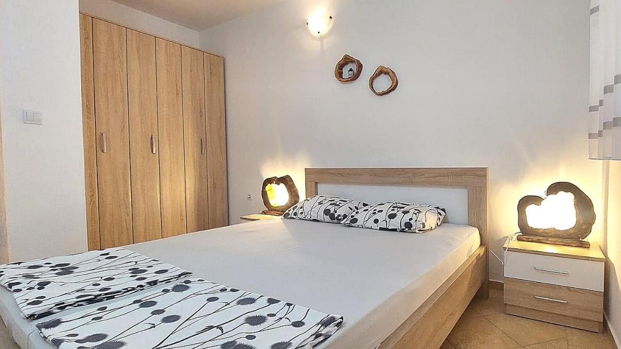 D & S Family Apartments 부드바 외부 사진